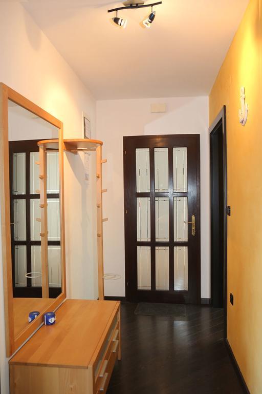 Apartments Ana City ロヴィニ エクステリア 写真