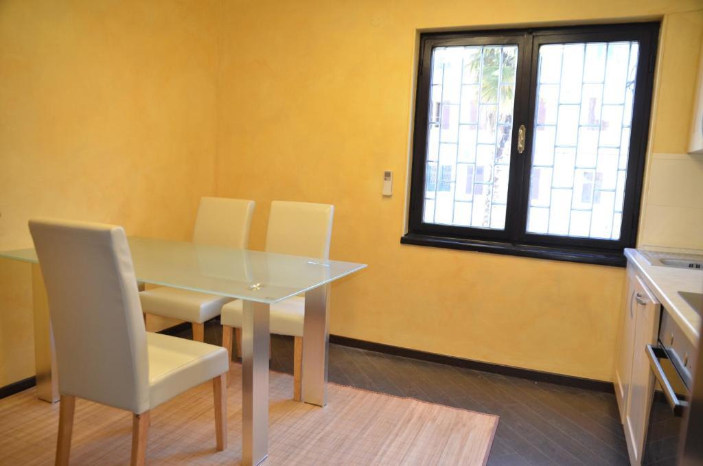 Apartments Ana City ロヴィニ 部屋 写真