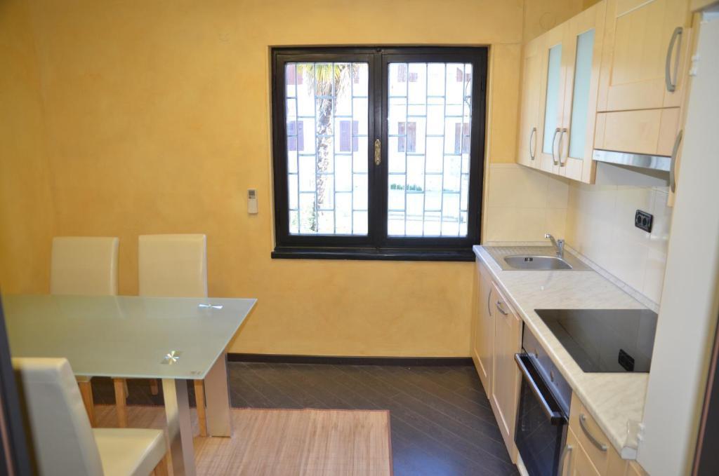 Apartments Ana City ロヴィニ 部屋 写真